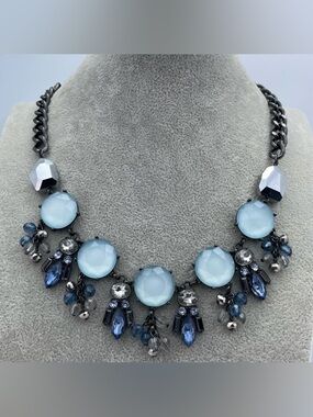 Laní Blue Statement Necklace Gunmetal Chain Crystal Fringe